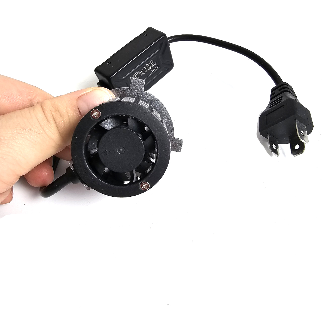 BÓNG ĐỀN LED L7 ĐỔI 3 CHẾ ĐỘ ÁNH SÁNG