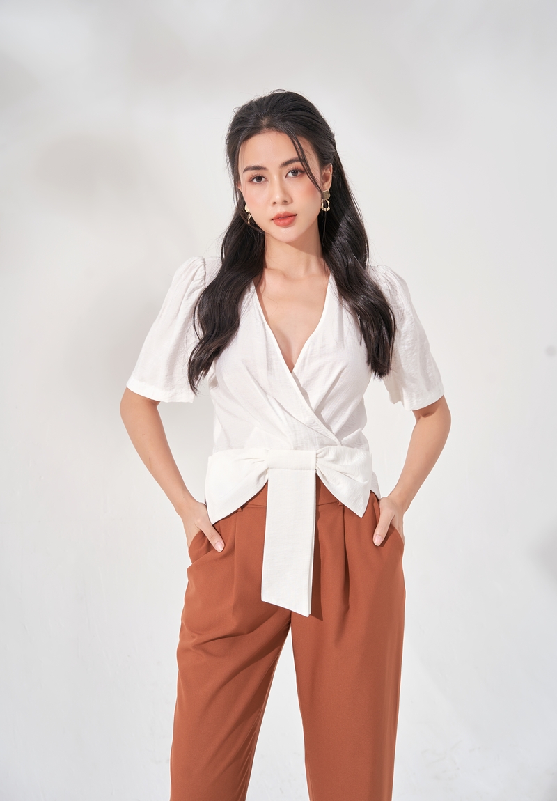 Voucher siêu sale 15% áo sơ mi kiểu nữ cổ v, tay bồng, nơ eo bản to heradg sak20079
