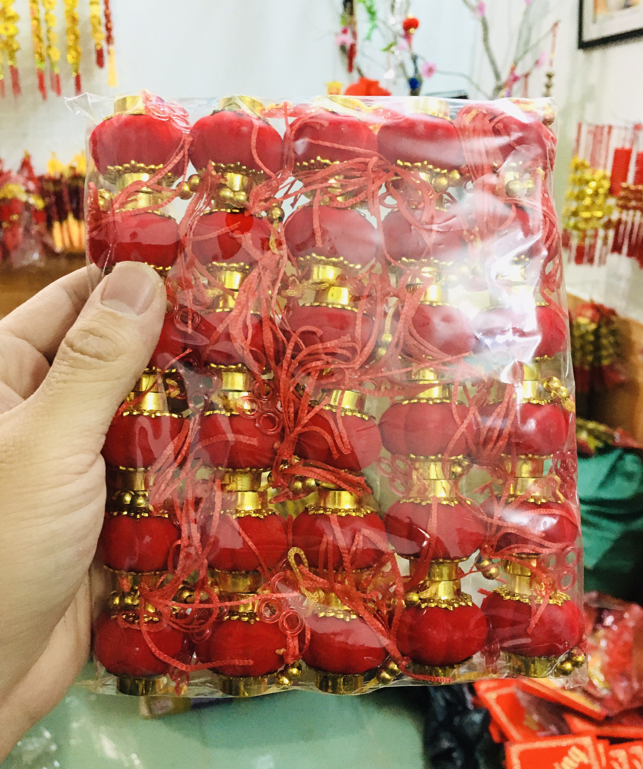 Combo 10 đèn lồng trang trí tết đỏ bọc vải nhung đẹp