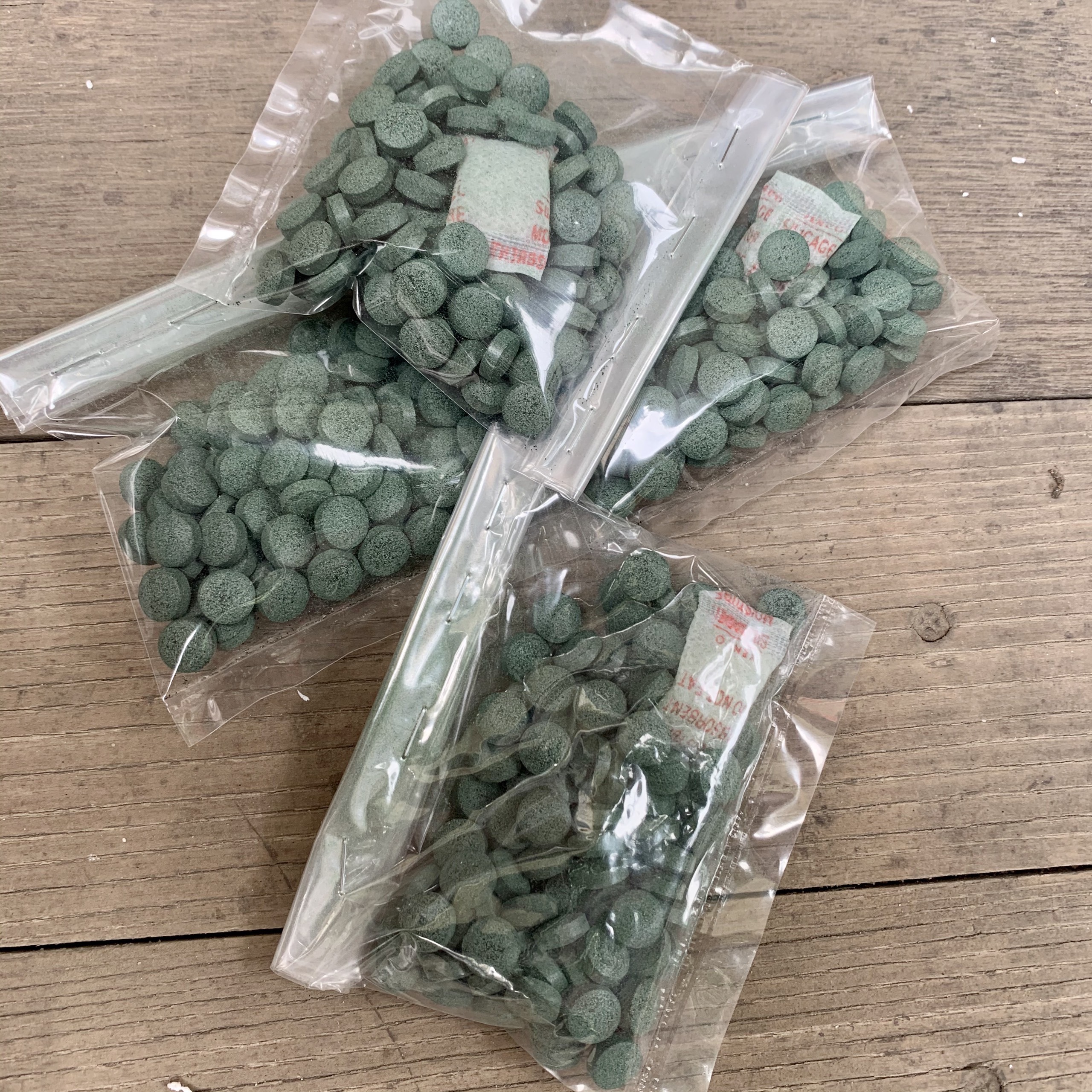 [HCM]TẢO VIÊN ARTEMIA NUÔI CÁ TÉP GÓI 100v