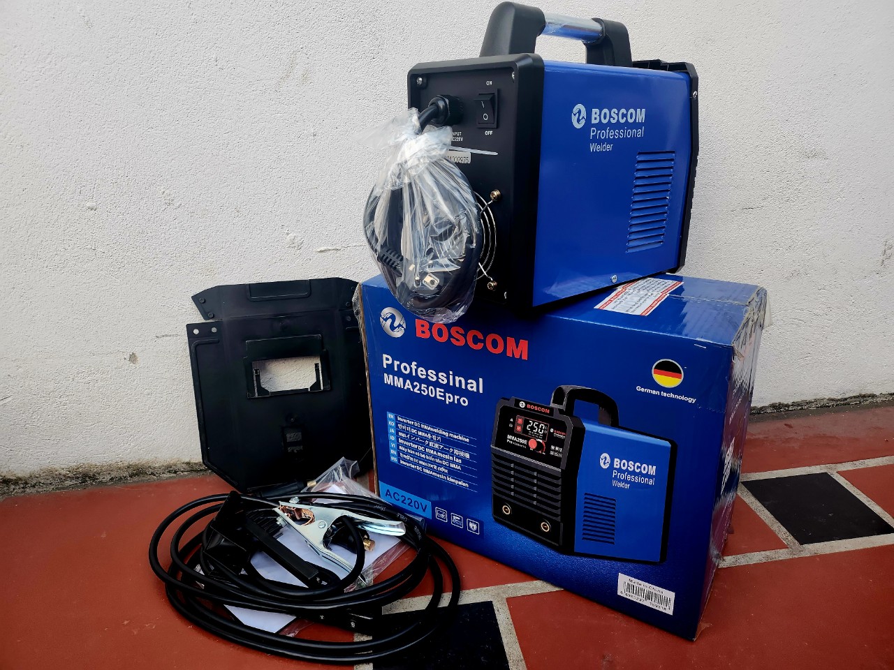 Máy hàn điện tử BOSCOM MMA 250E