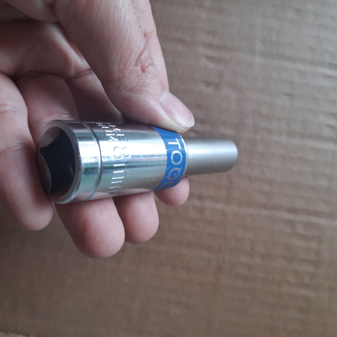 Vặn nhanh không toét ốc -đầu khẩu vặn ốc 1/2 inch dài số 8mm- khẩu lục giác