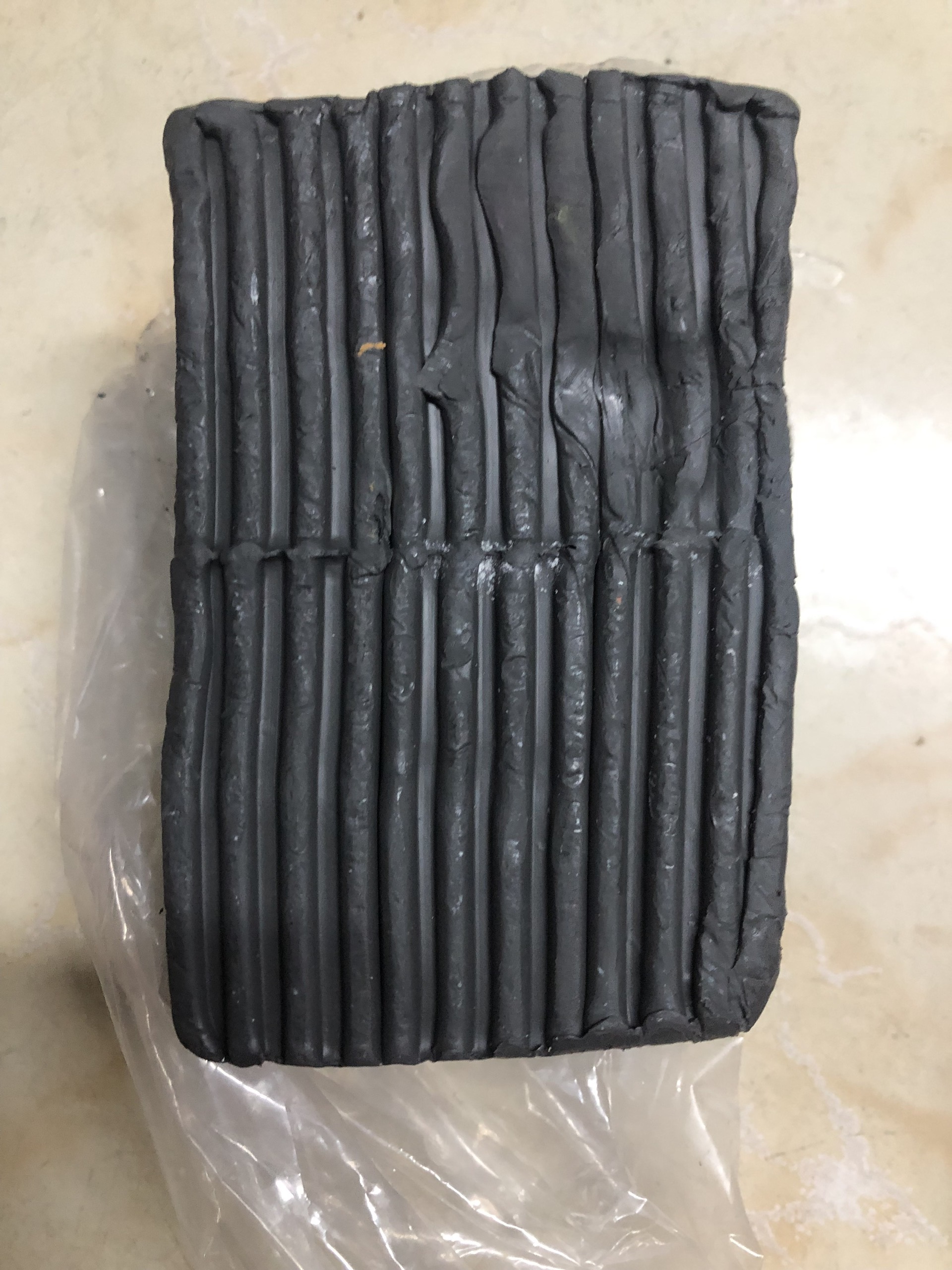 1 kg Đất nặn. không đôc hai các bé tha hồ sáng tạo