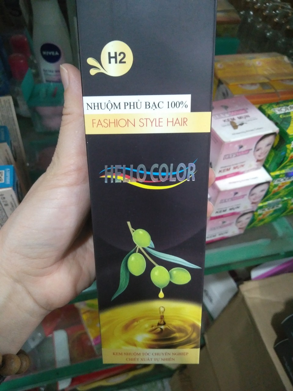 em nhuộm tóc thảo dược phủ bạc HELLO COLOR 60 ML