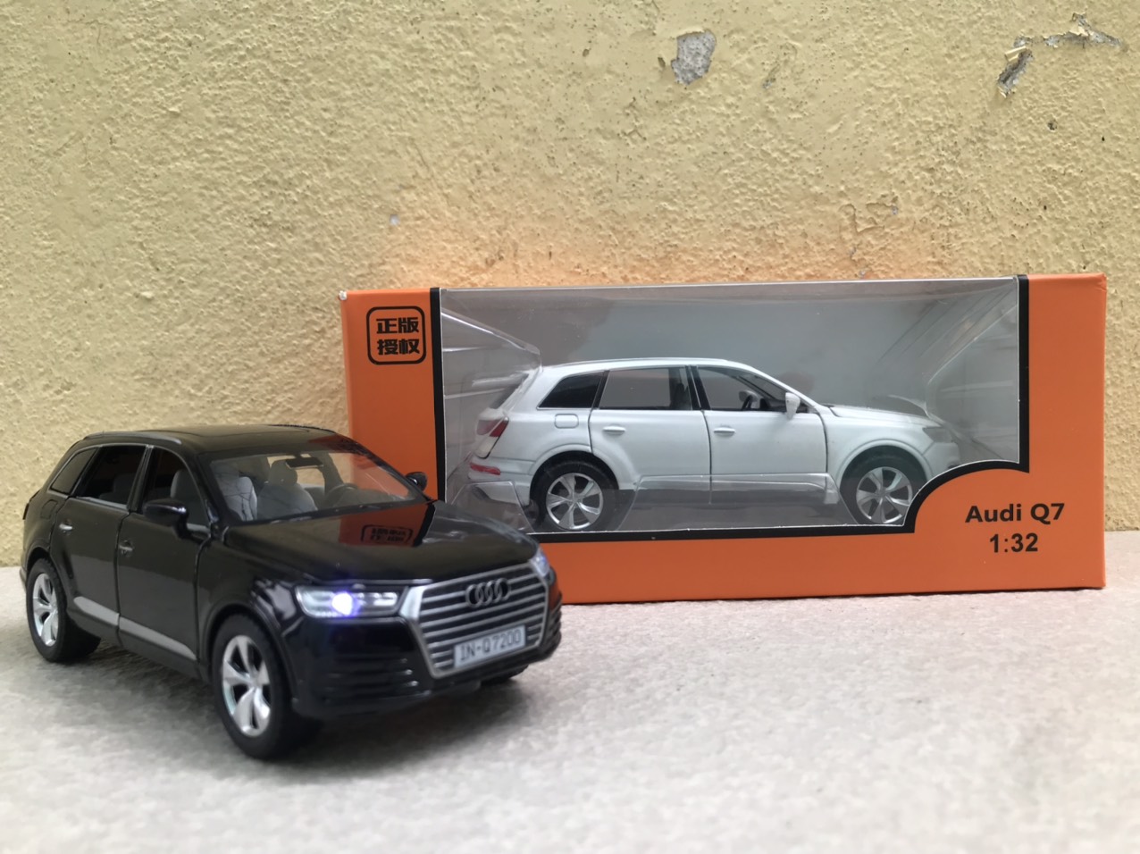 Mô hình xe ô tô audi q7 2019 1:32