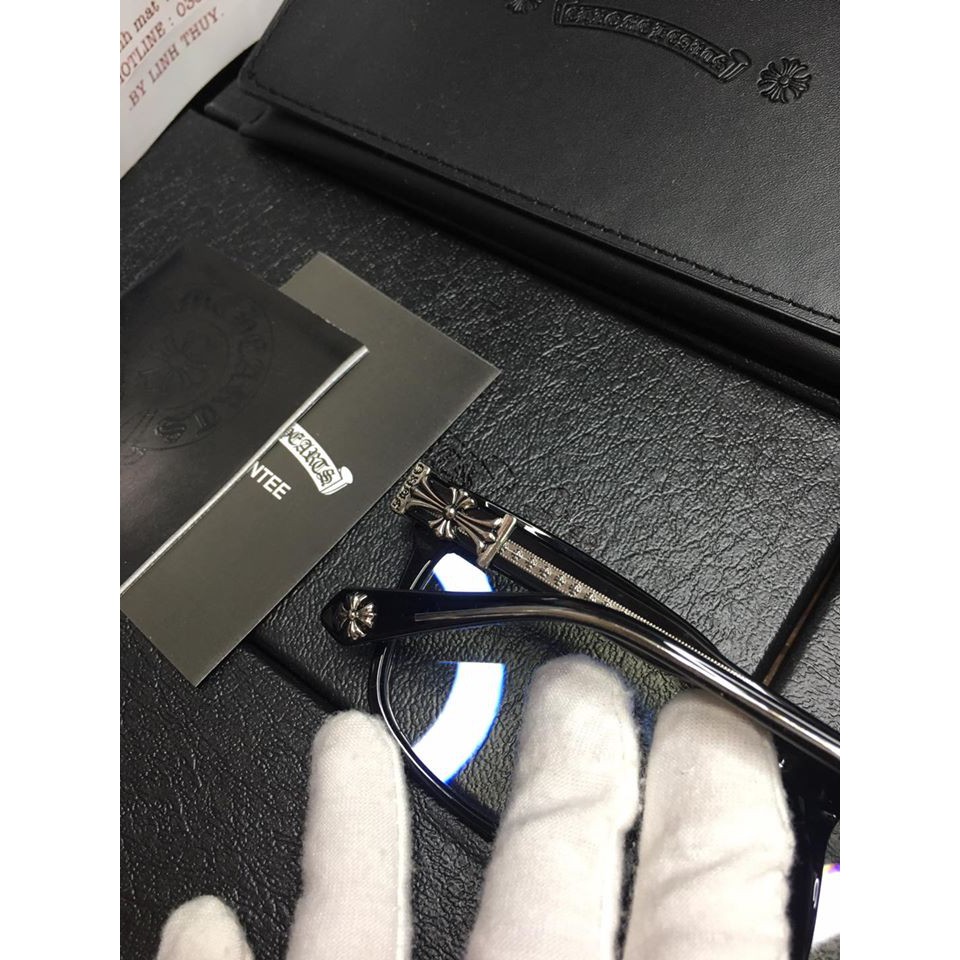 Kính mắt Chromehearts giảm giá 70%