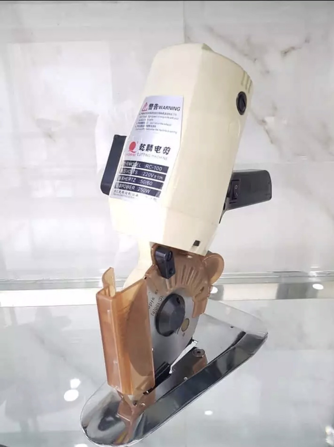 Máy cắt đĩa cầm tay