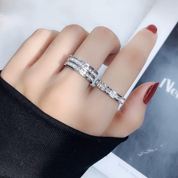 Nhẫn nữ titan 2 hàng đá vuông siêu đẹp, sang trọng, bền màu, chuẩn thời trang - Tặng hộp đựng xịn xinh xắn