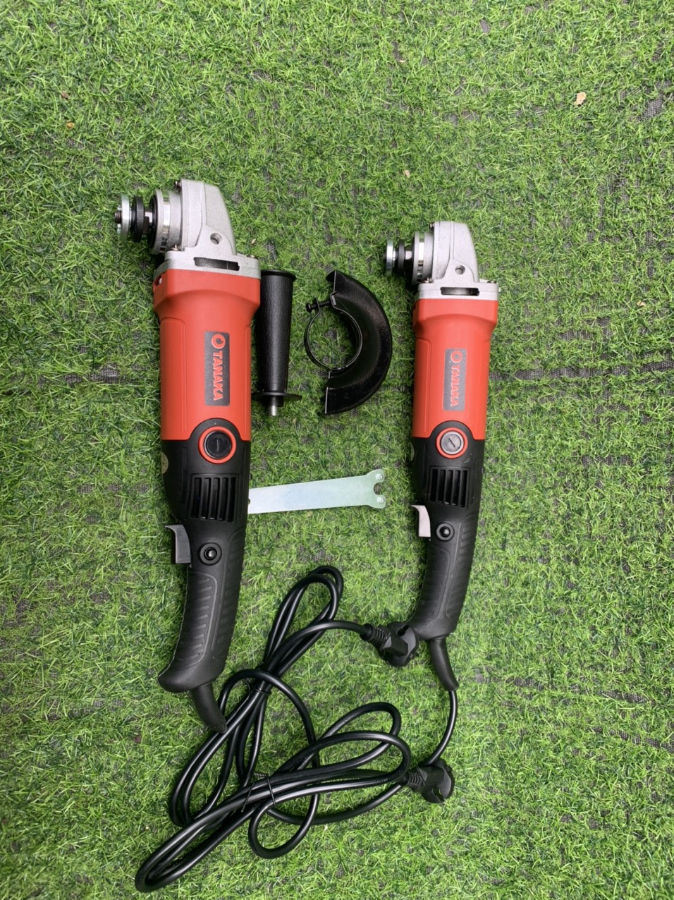 Máy mài tanaka 950w,tặng kèm lưỡi cưa xích