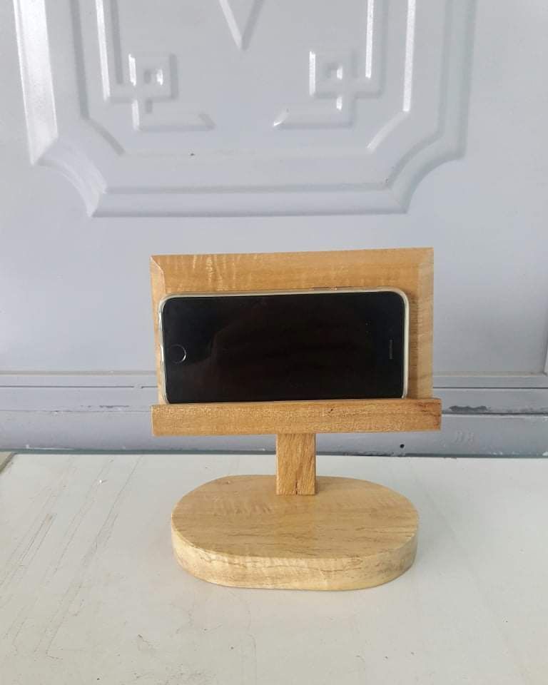 kệ để điện thoại