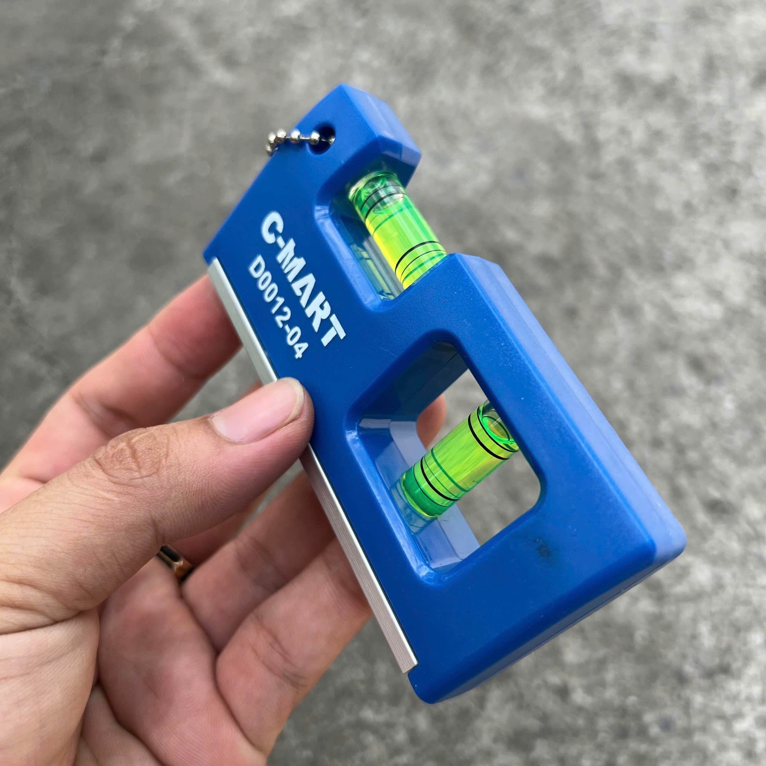 Thước thủy bỏ túi có từ C-MART D0012-04  100mm