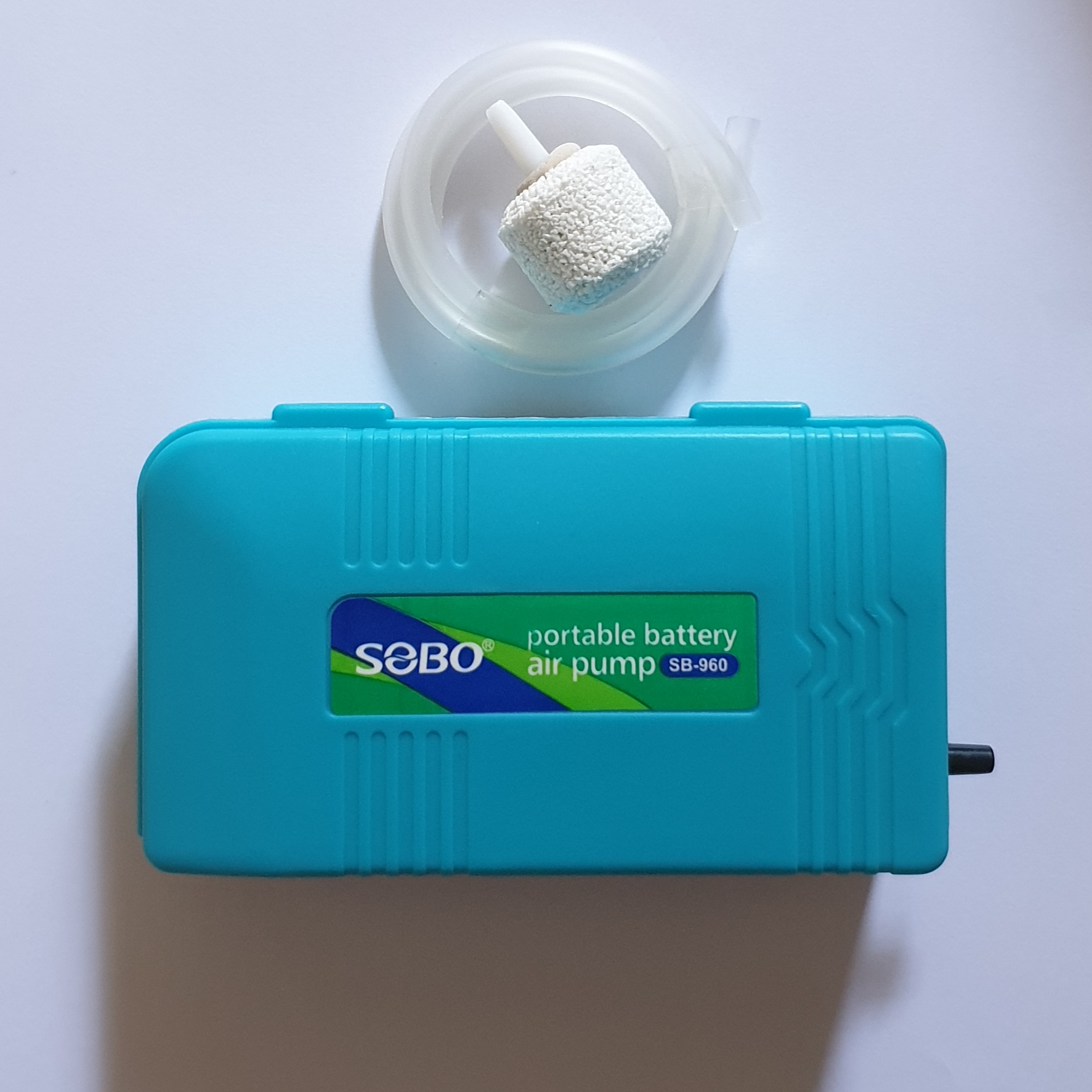 Máy bơm oxy sủi oxy hồ cá dùng pin