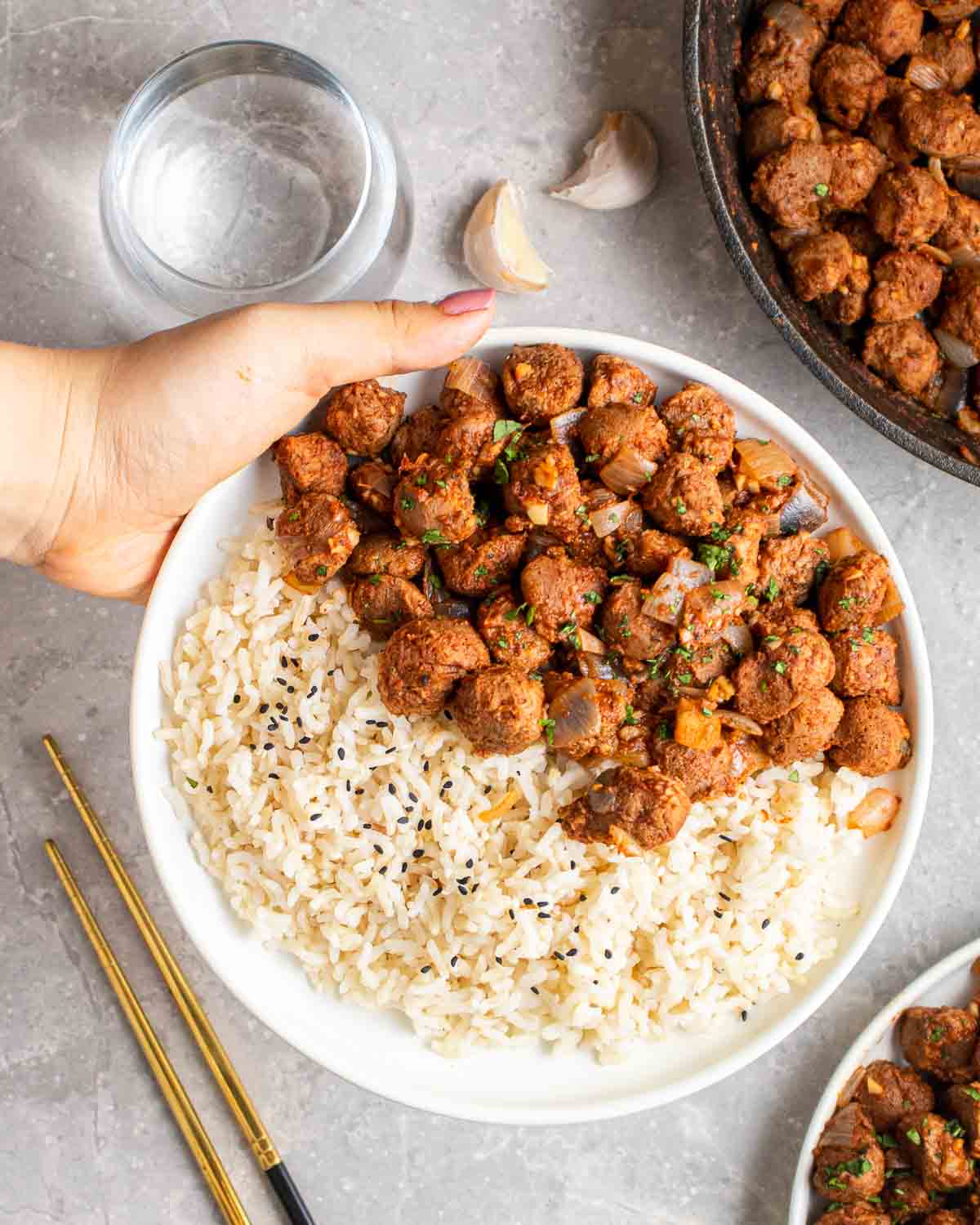 BỘT ĐẬU NÀNH DẠNG VIÊN - NUTRELA SOYA CHUNKS 220 GAM