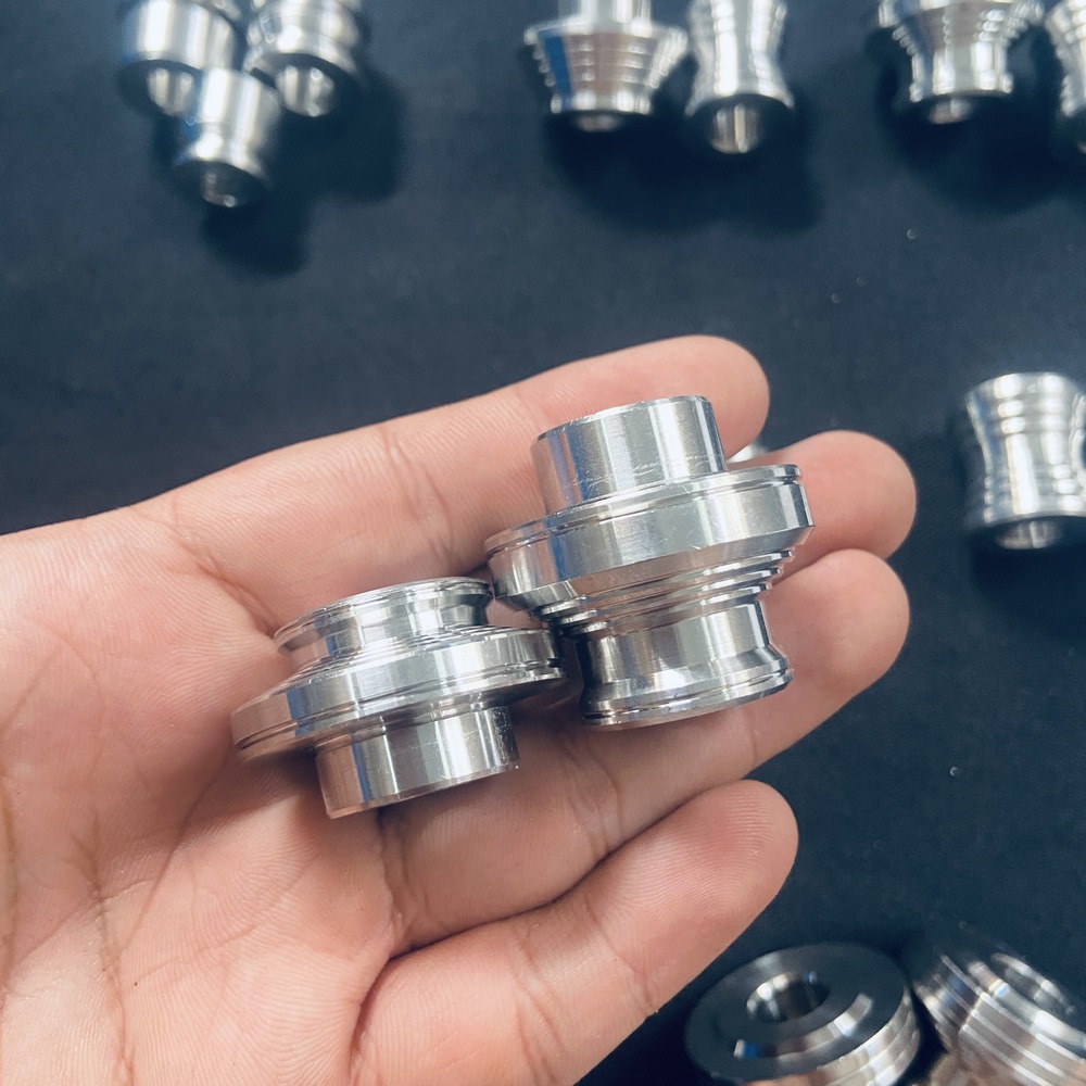 [Thay thế và nâng cấp mới] Bộ Cục canh bánh xe TRƯỚC INOX 304 sáng bóng gắn các dòng xe VARIO THÁI, CLICK THÁI