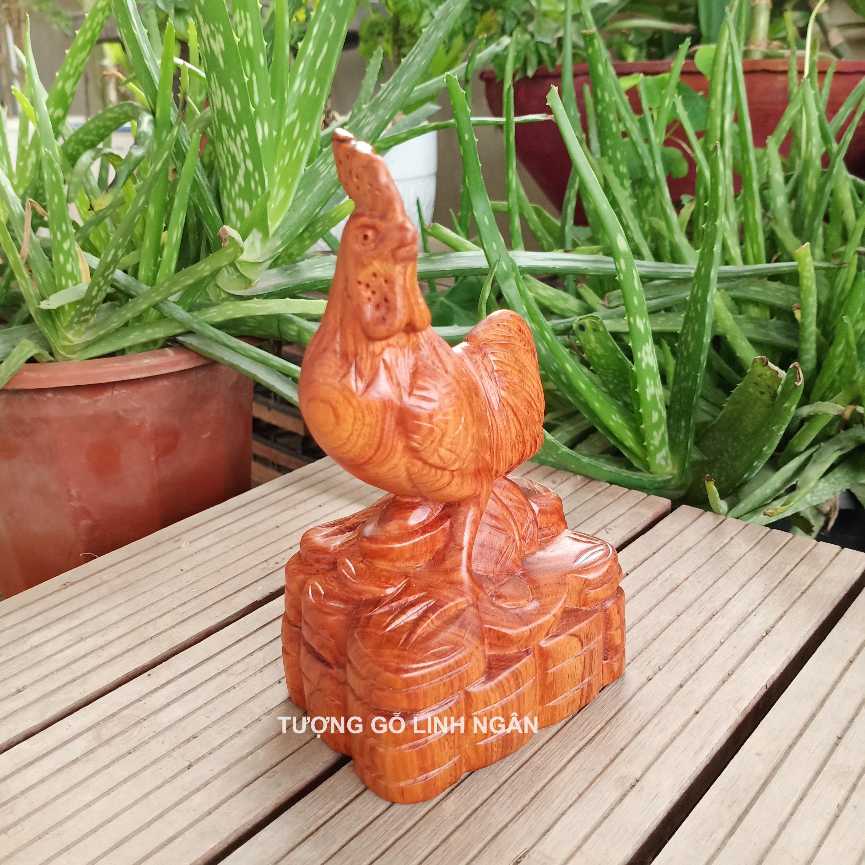 Tượng Gà gỗ hương (Cao 15 cm, ngang 8 cm, sâu 6 cm)