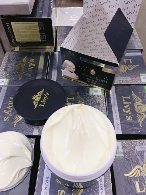 Kem body dưỡng da Livy's Đen