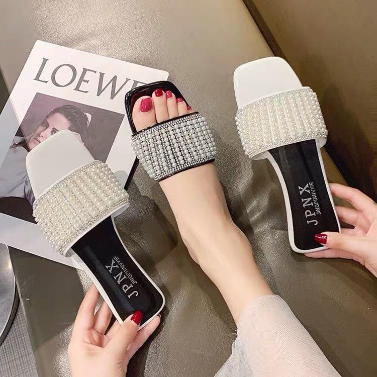 DÉP QUAI NGANG BẢNG NGỌC Q