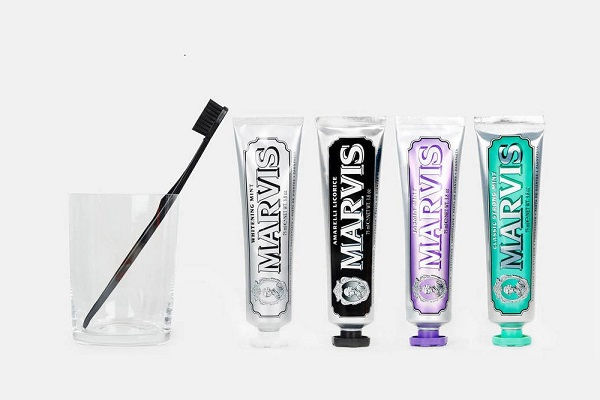 Kem Đánh Răng Marvis Whitening Mint - 25ml & 85ml
