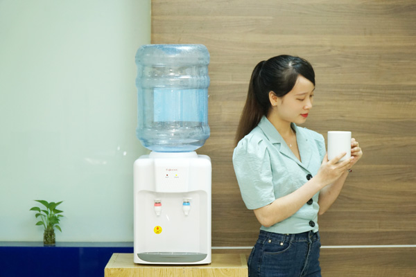 CÂY NƯỚC ĐỂ BÀN MINI FUJIHOME WD5510E