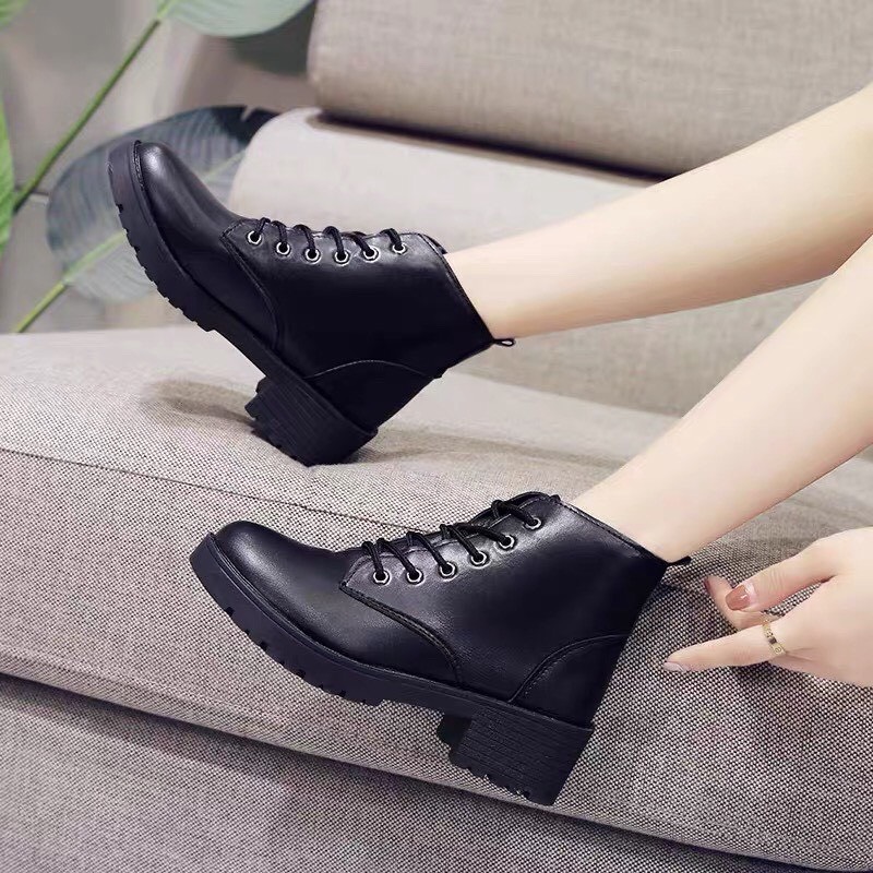 boots dây nữ da  tôn dáng tôn da cực bụi bặm