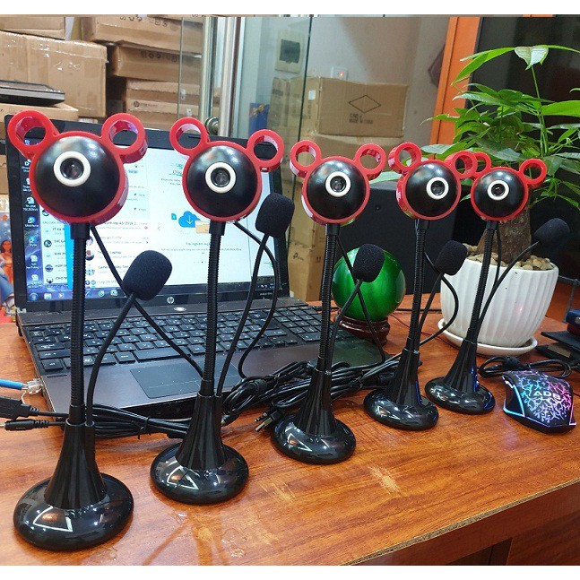 Webcam chân cao có mic full HD sắc nét
