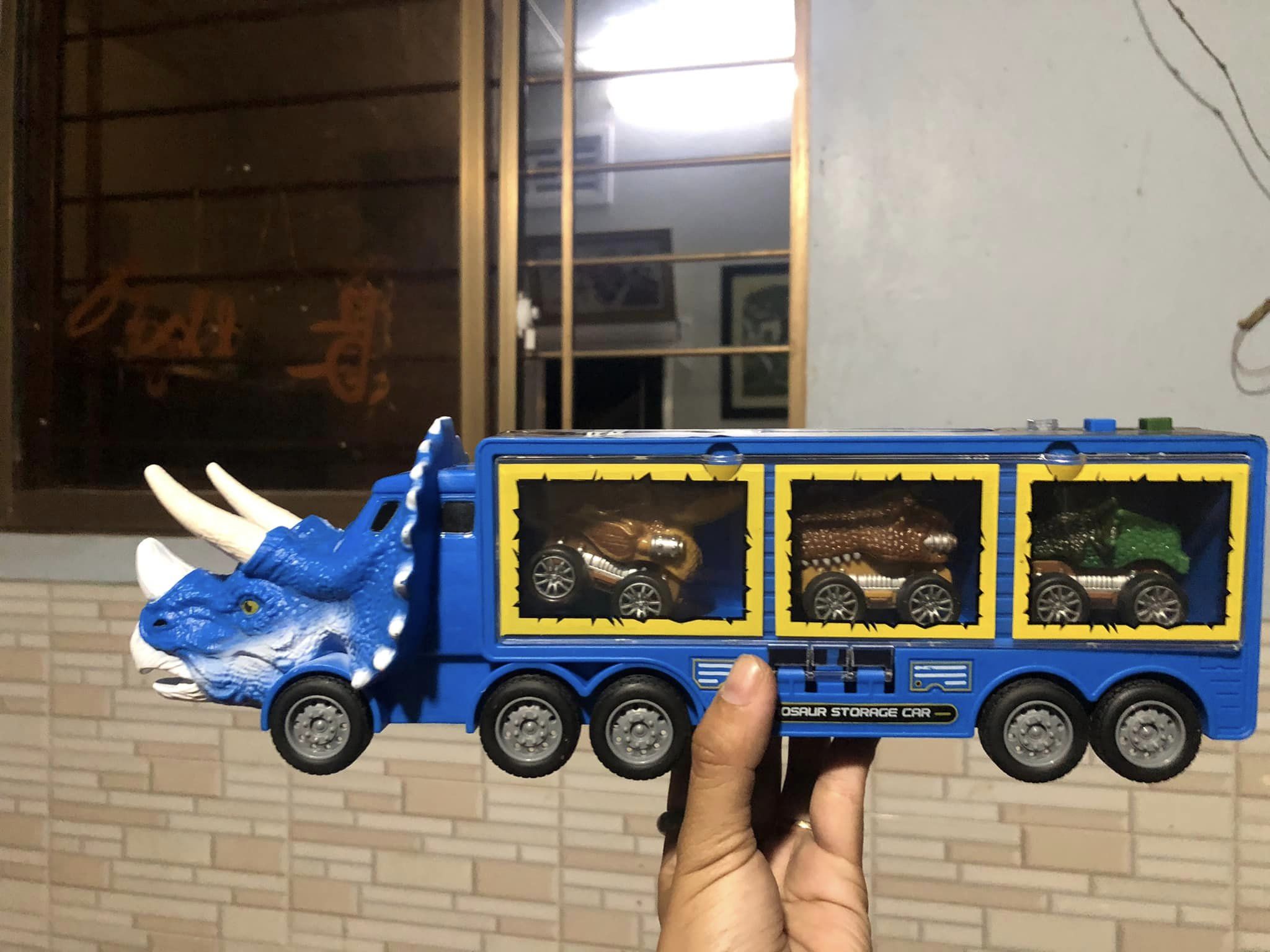 Đồ chơi xe khủng long Enfa có đèn có nhạc ( có sẵn pin )