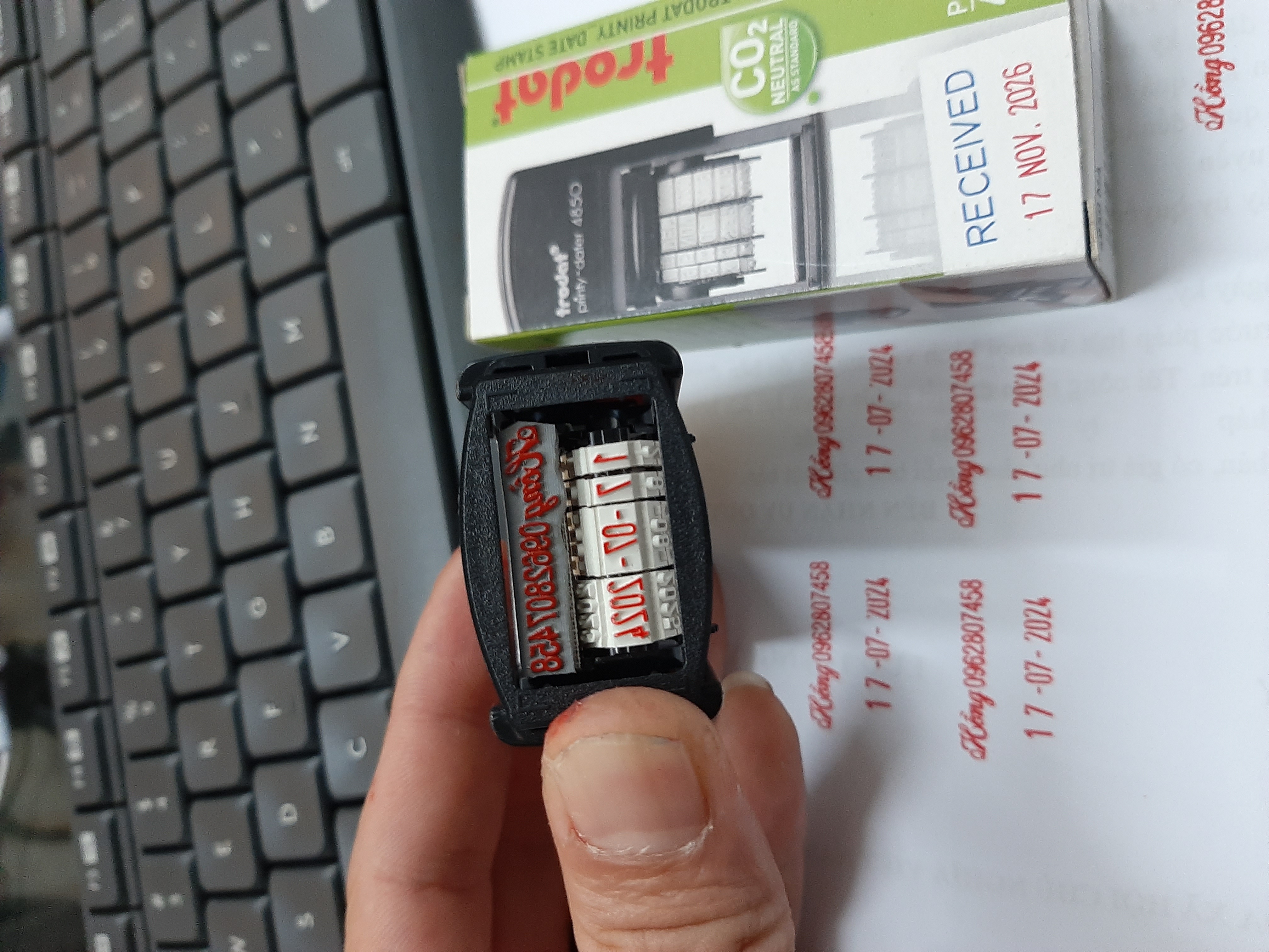 Dấu ngày tháng năm + nội dung phía trên (Trodat 4850)