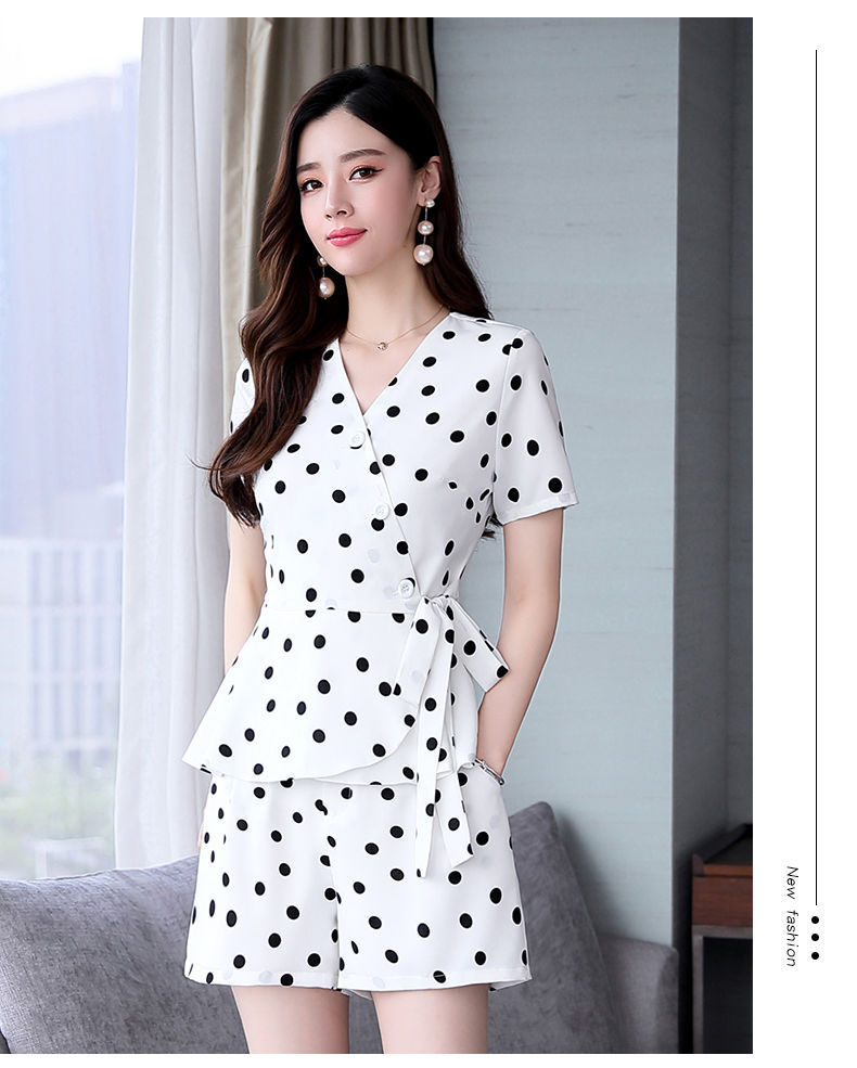 Bộ Quần Áo Lửng Đi Chơi Nữ Đẹp