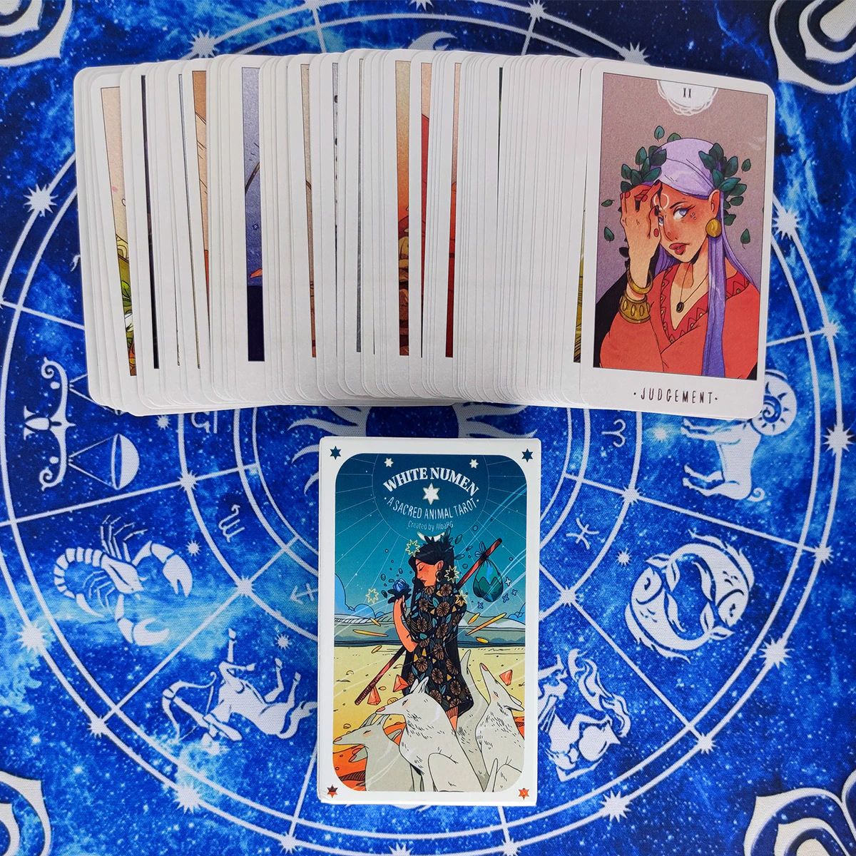 Bộ bài White Numen Tarot