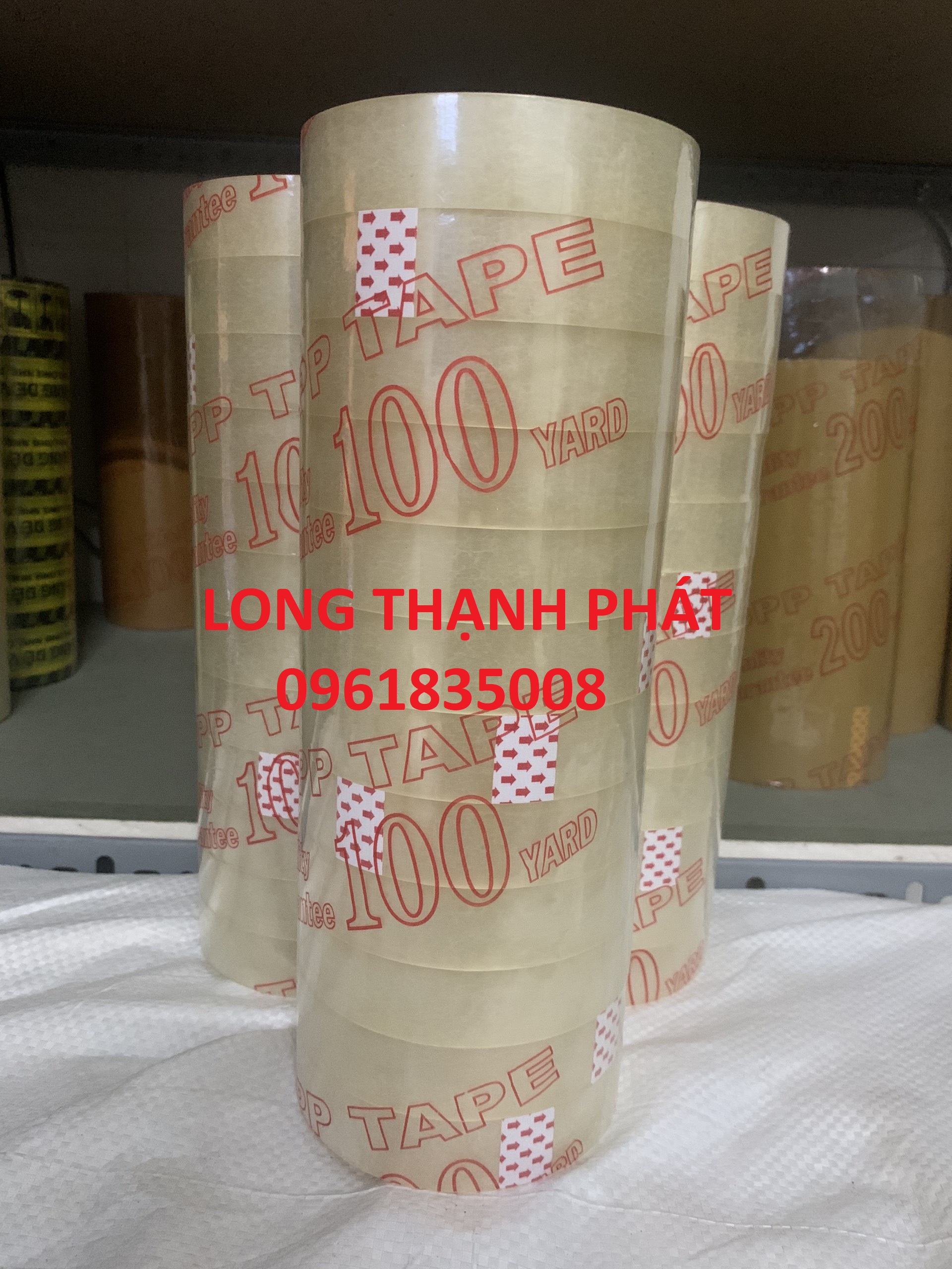 Băng keo trong cuộn 2F4 lõi mỏng 100ya