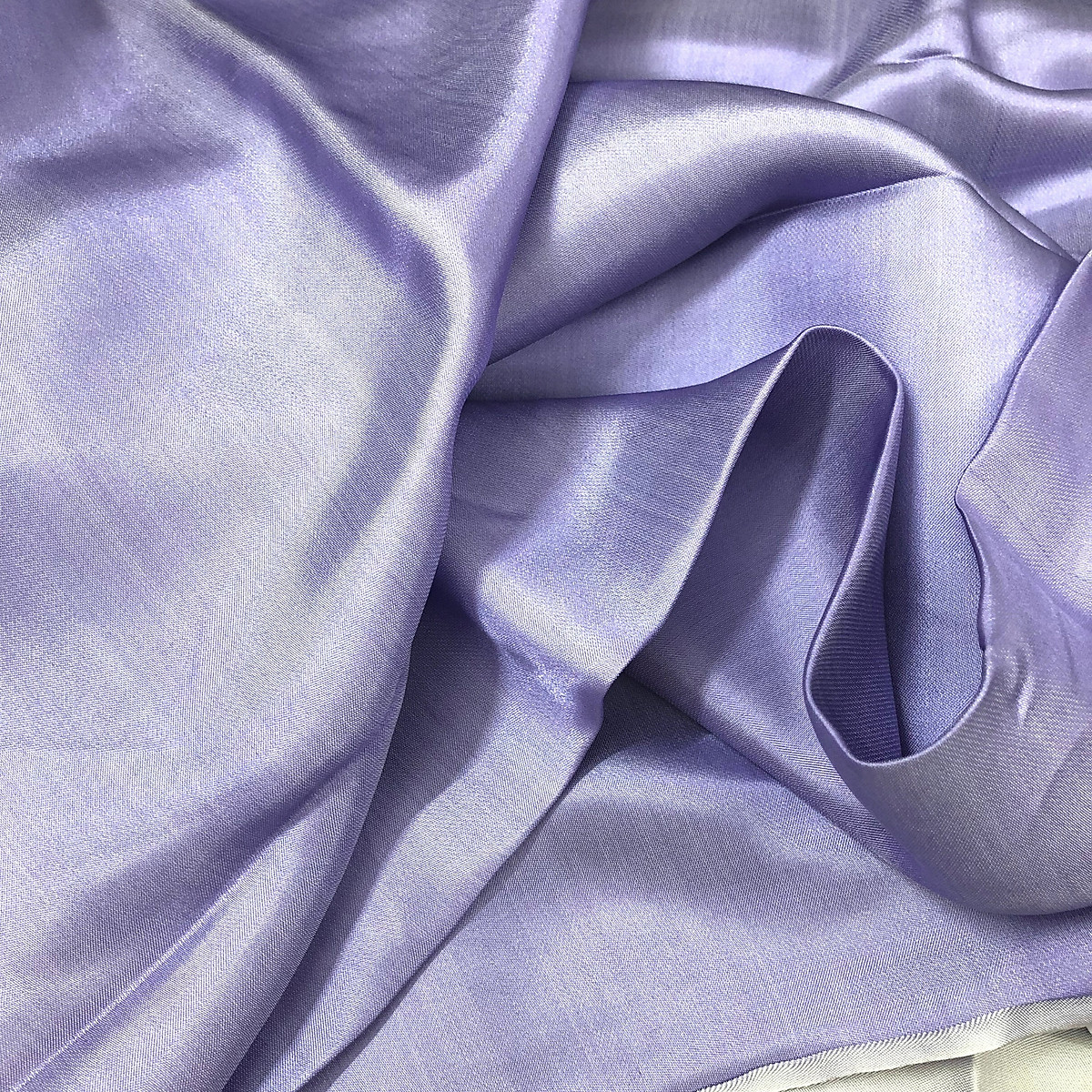Vải Lụa Tơ Tằm Palacesilk satin màu tím may áo bà ba, áo dài và các loại váy, đầm