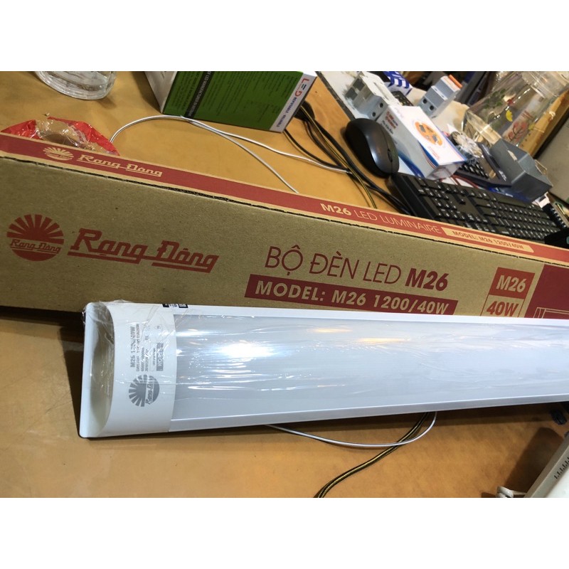Đèn LED bán nguyệt Rạng Đông 40w-1m2