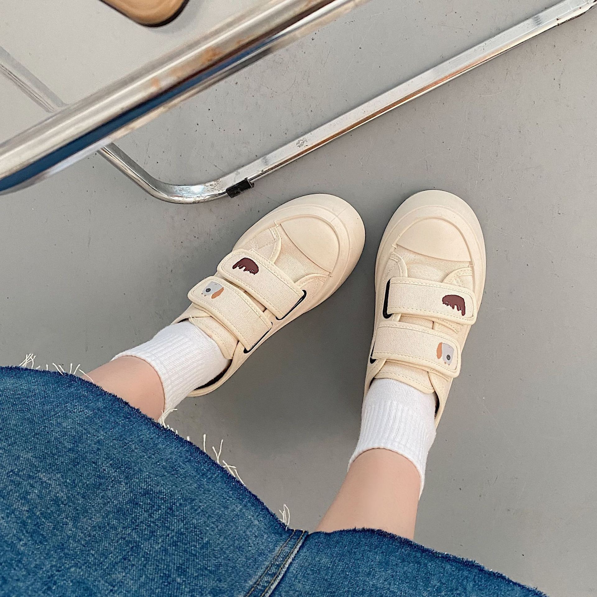 Giày lười nữ slipon con voi con