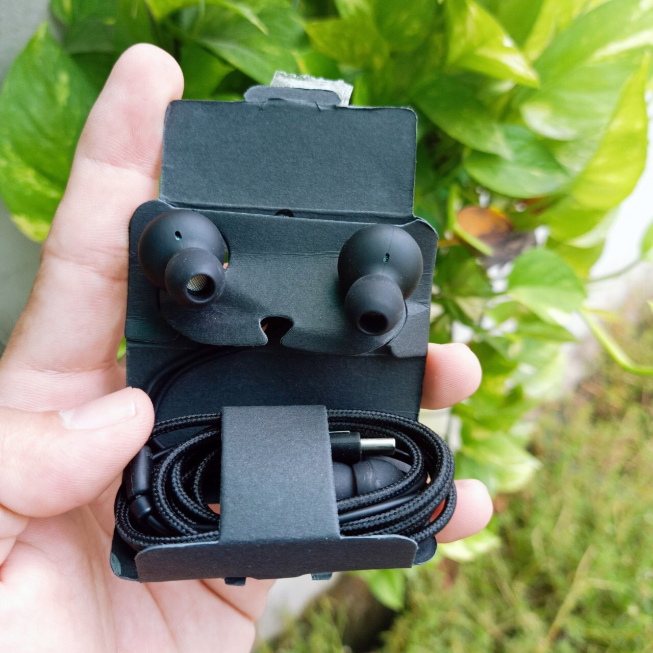 Tai nghe nhét tai AKg chân type C siêu xịn