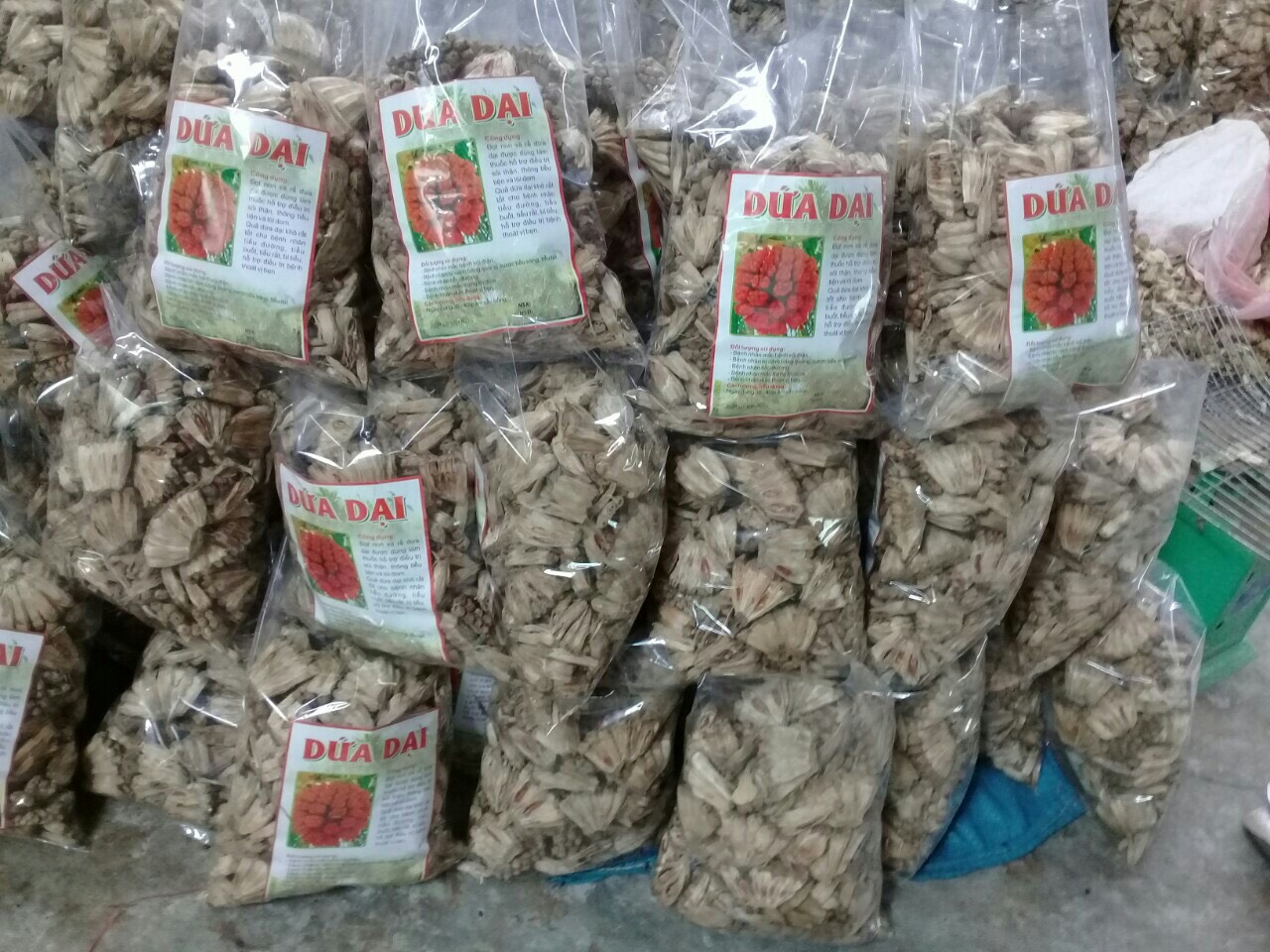 COMBO 2KG Dứa dại rừng sấy khô, quả dứa dại, trái thơm rừng, cho người sỏi thận, trĩ cao độ,. ngon thơm, hiệu quả