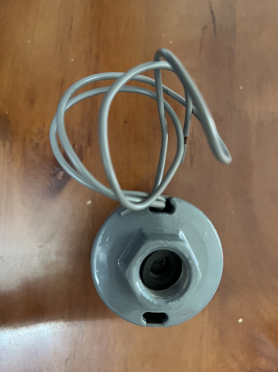 Rơ Le Máy Bơm Tăng Áp Hiệu Techrumi ( Ren trong 17mm )