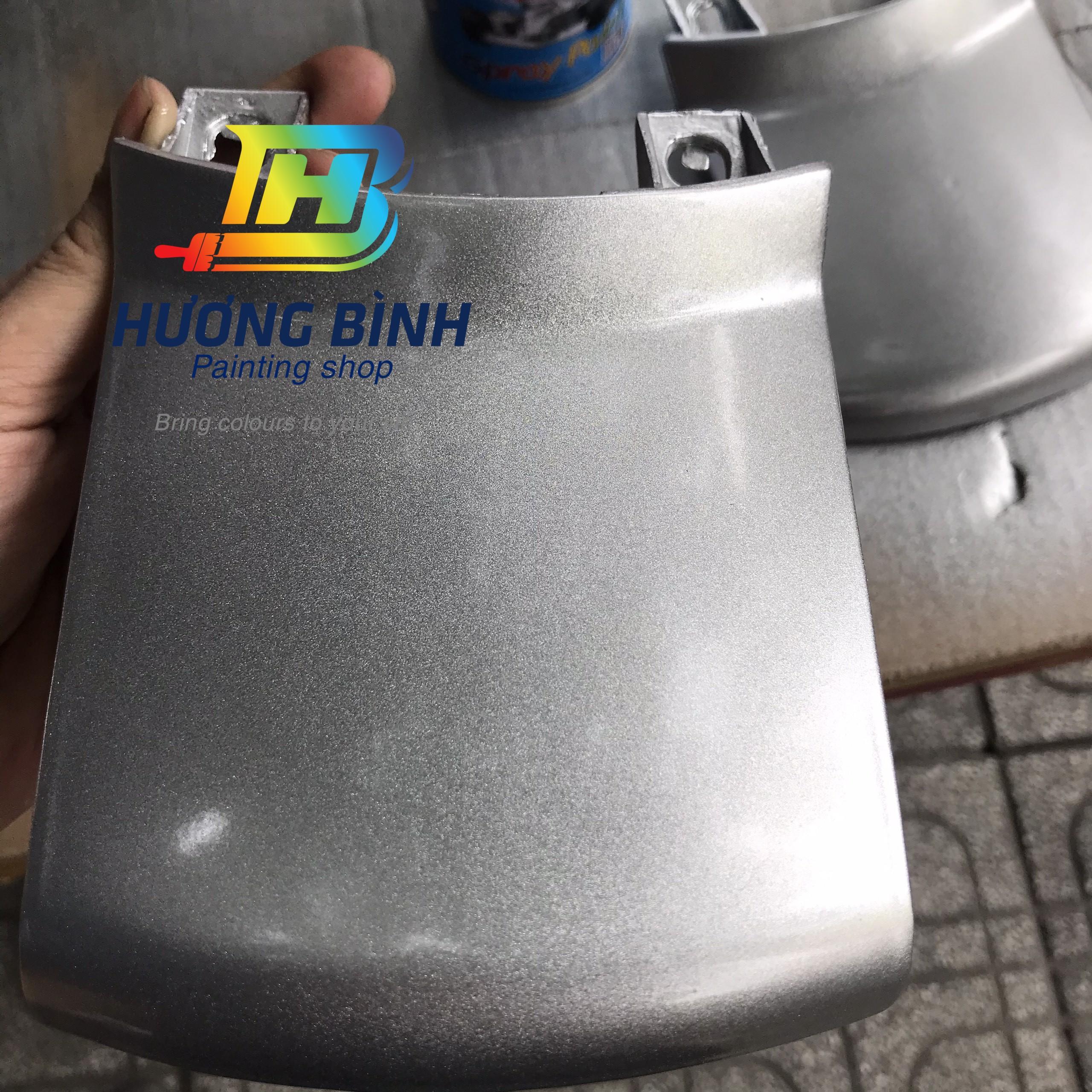 Sơn xịt Bosny màu Bạc Kim Loại - 1580 (cần sử dụng với nền Bạc mới lên được màu)