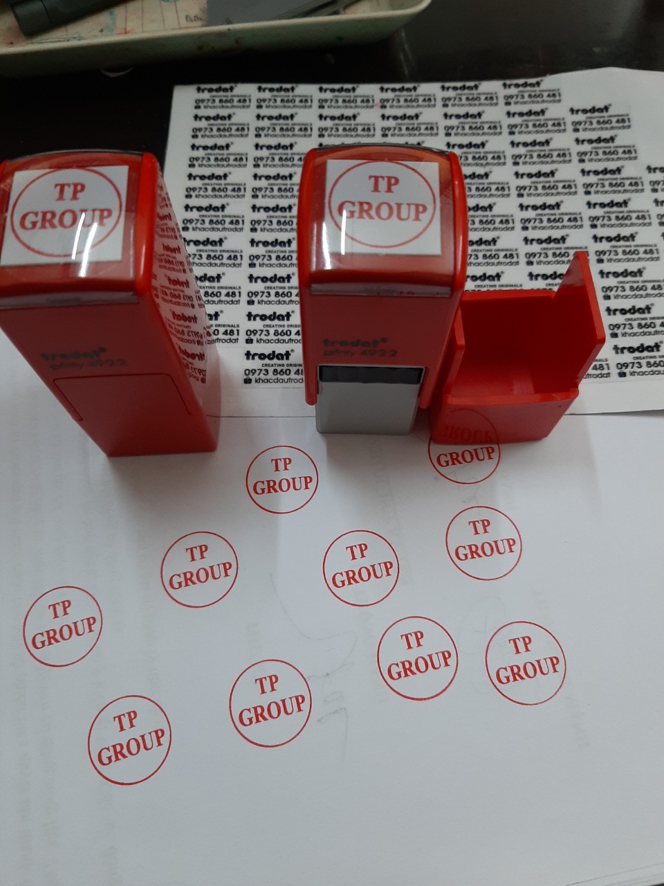 Khắc dấu tròn, dấu vuông kích thước 20x20mm (Trodat 4922)