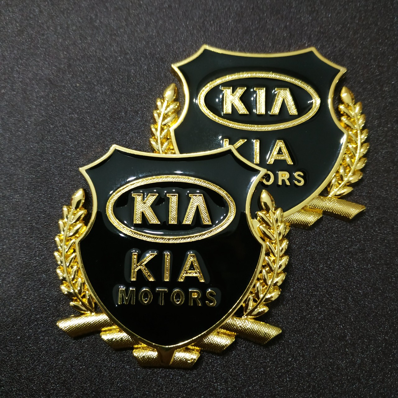 Cặp Logo bông lúa 5.1x5.5cm Kia motor hợp kim