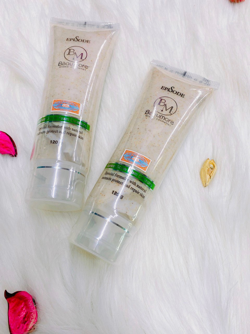 [HOT] SỮA RỬA MẶT HẠT MƠ (Scrub Foam Cleansing White)