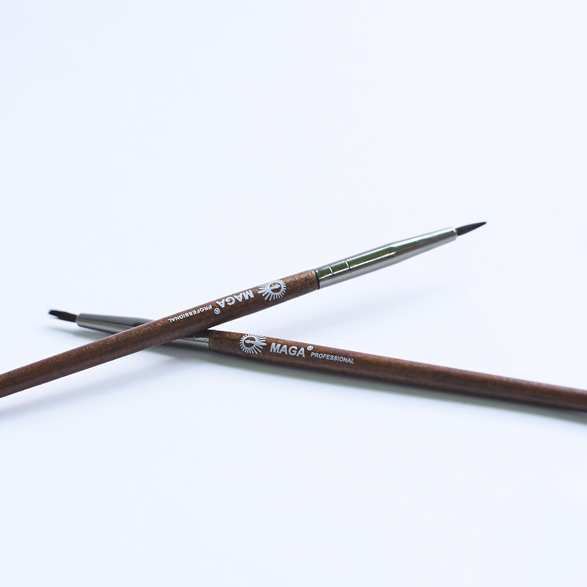 Cọ liner MAGA EXTRA FINE EYELINER BRUSH 16