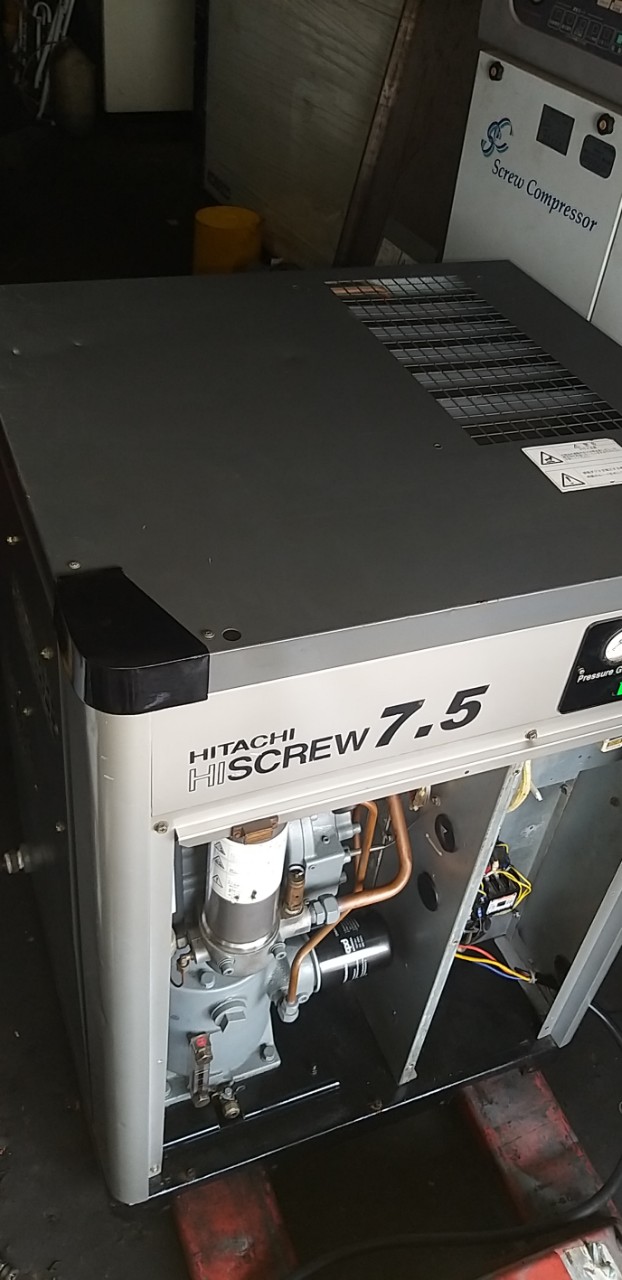 Máy nén khí HITACHI