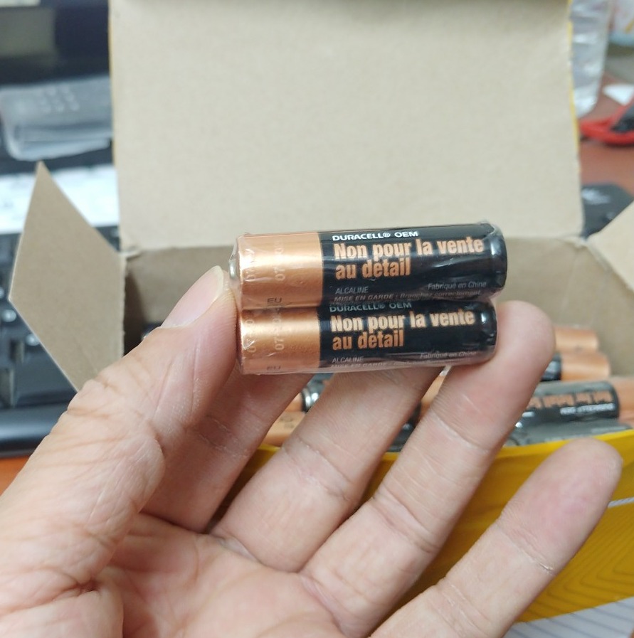 Vỉ 2 viên Pin Alkaline AA và AAA Duracell