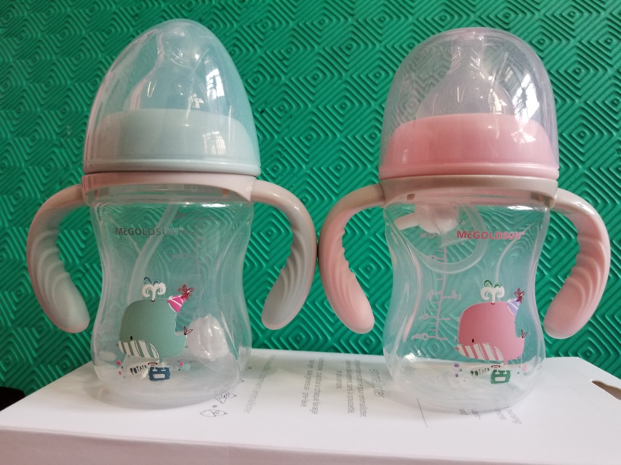 [HCM]Bình uống sữa cho bé Mcgolson có van chống sặc 180ml