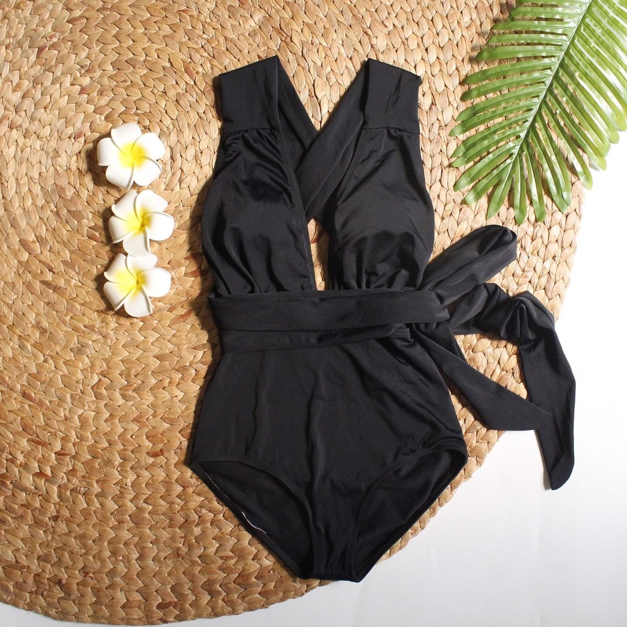 Bikini 1 mảnh Bodysuit dây dài cột được nhiều kiểu (có 2 màu đen trắng)