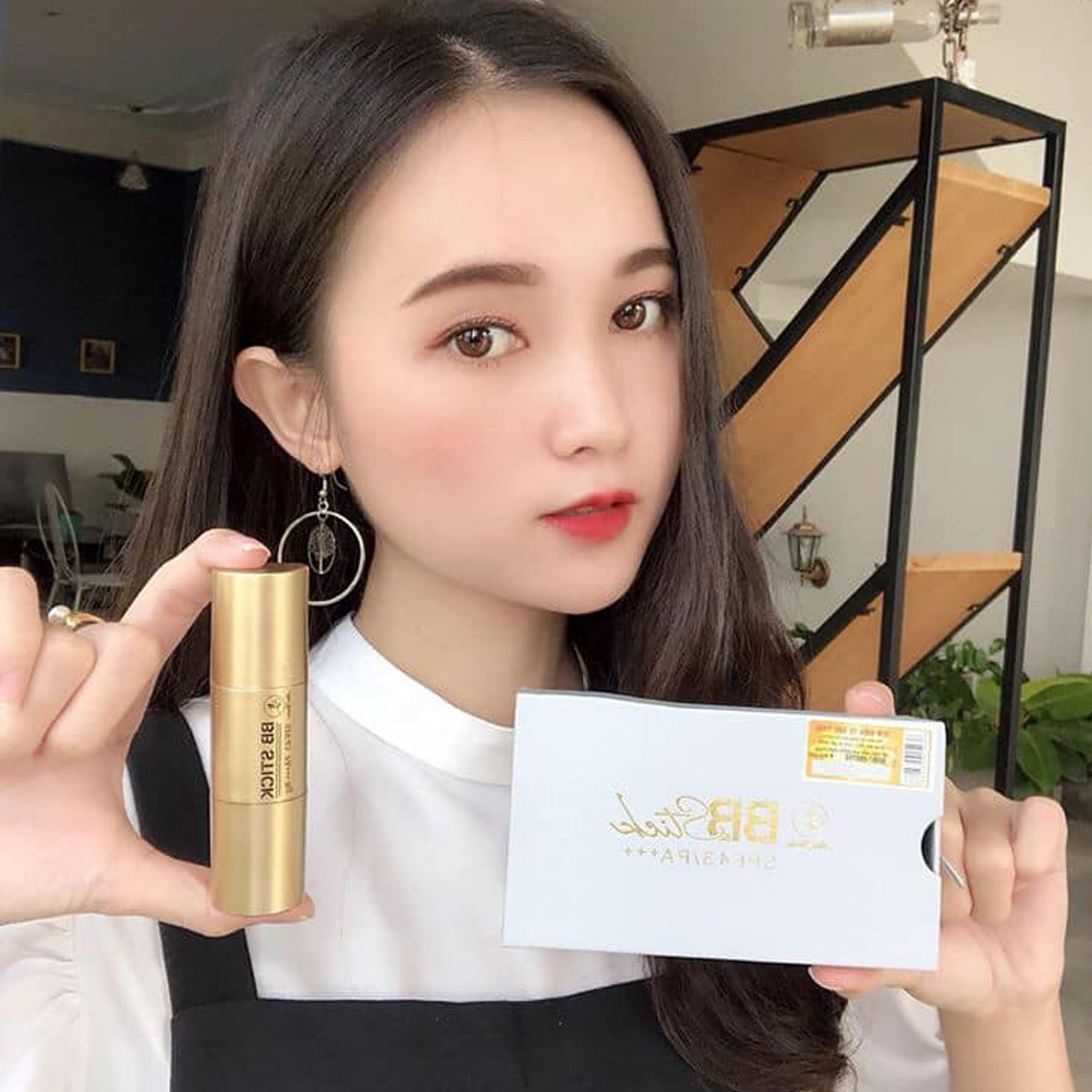 {Tặng mặt nạ dưỡng trắng da khi mua } Kem Nền Dạng Thỏi Cao Cấp BB Stick SPF 43 PA+++ BBSTICK