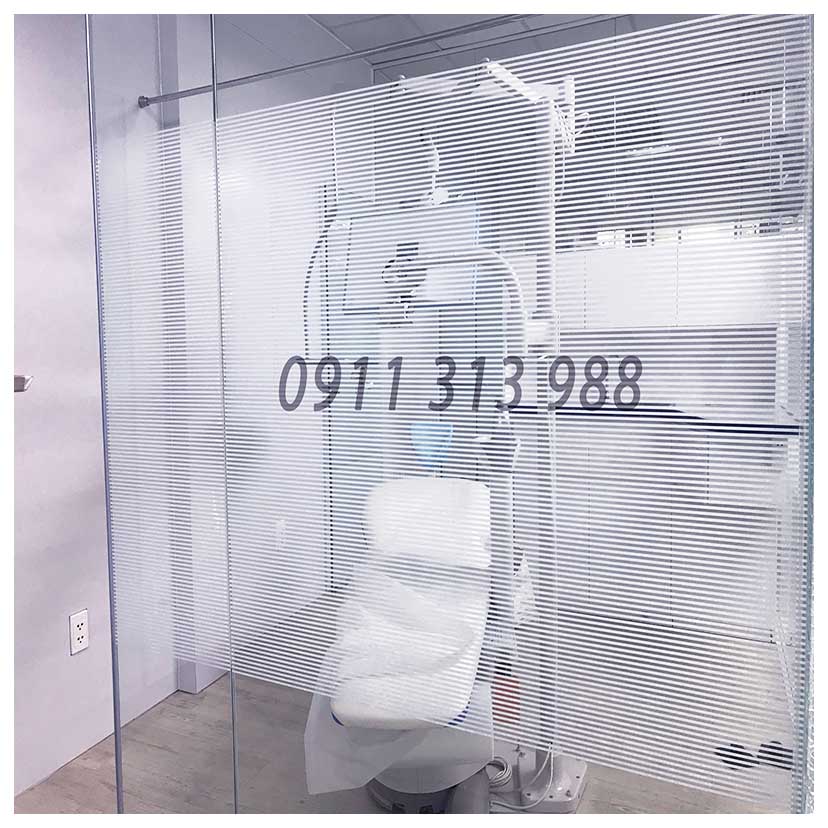 Decal dán kính khổ 1 mét sẵn keo