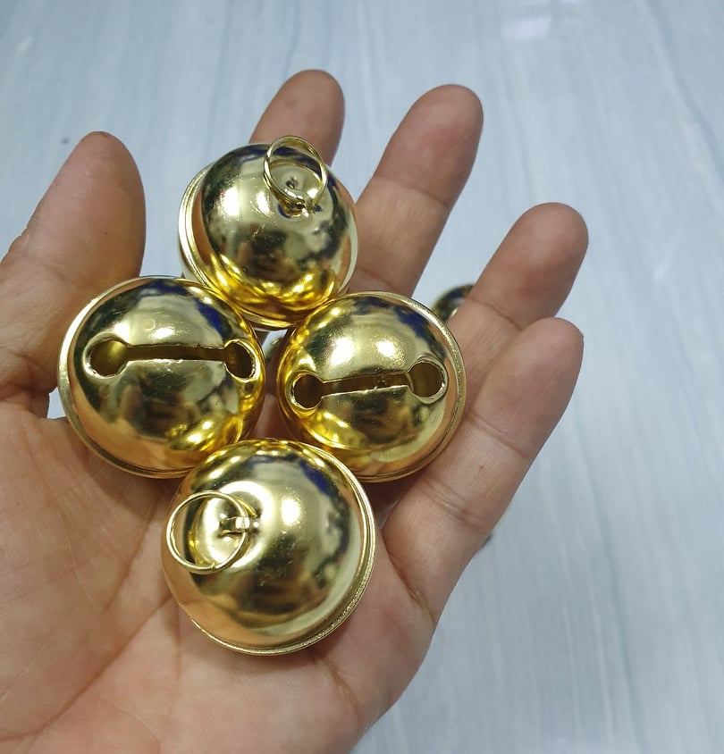 4 QUẢ  CHUÔNG ĐỒNG