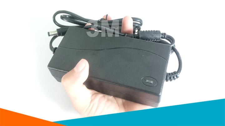 Nguồn Adapter 12V-5A 5.5x2.1MM Thường(BH 3 tháng)