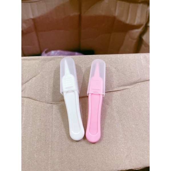 Combo 2 cái Nhíp Gắp Rỉ Mũi Cho Bé